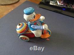 VTG. 1950'S LINE MAR TOYS-DONALD DUCK TRICYCLE-TIN-WithRARE TIN HEAD-WIND-UP-JAPAN