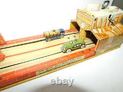 Very Neat Vintage Unique Art Mfg Tin Toy Wind Up Lincoln Tunnel Complete & Works