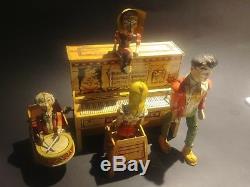 Vintage 1930's LIL Abner Tin Wind Up Piano Band