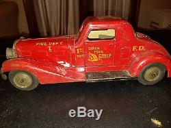 Vintage 1930's Marx Siren Fire Chief 1st Batt FD Wind up Car
