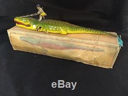 Vintage 1930s Tin Litho Wind Up Toy J Chein Alligator With Rider with box