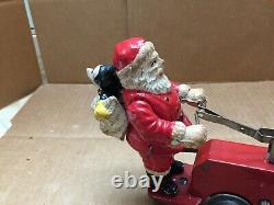 Vintage 1936 Mickey Mouse & Santa Christmas Car #1105 Lionel Corp Disney Wind Up