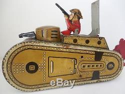 Vintage 1940's Marx Army clockwork tank with Doughboy squad members