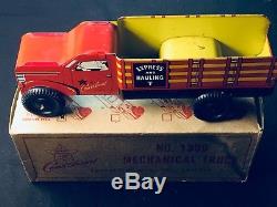Vintage 1940s Courtland #1300 toy windup Express & Hauling truck in original box