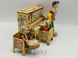 Vintage 1945 L'il Abner and his Dogpatch Band Tin Litho Piano Windup Toy Pioneer