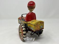 Vintage 1950's MARX Tin Litho Wind Up Toy DAN DIPSY Bobblehead in Hot Dawg Car