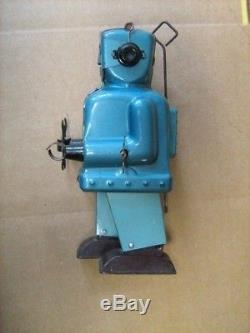 Vintage 1950's Ratchet Robot Sparky Tin Wind Up Toy Made By T. T. NO BOX