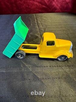 Vintage 1950's Tootsietoy Road Construction Assortment Set