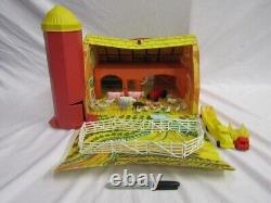 Vintage 1960's Ideal Toys Farm Playset Vinyl Carrying Case 24 Animals RARE