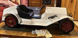 Vintage 1960s Marx Toys Stutz Bearcat Ride-on Electric Battery Toy White