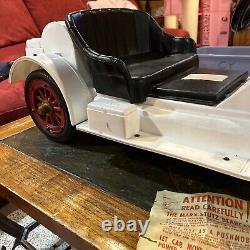 Vintage 1960s Marx Toys Stutz Bearcat Ride-on Electric Battery Toy White