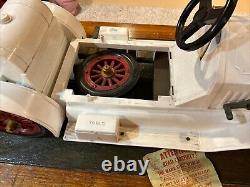 Vintage 1960s Marx Toys Stutz Bearcat Ride-on Electric Battery Toy White