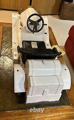 Vintage 1960s Marx Toys Stutz Bearcat Ride-on Electric Battery Toy White