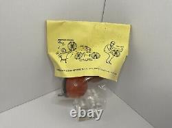 Vintage 1969 Pair Coo-Lackers Ball Toys, Color Red & Green