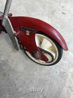 Vintage 1970 Honda Kick and Go 2 Red & White Scooter Complete in Good condition