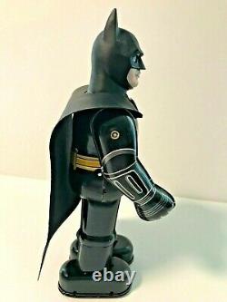 Vintage 1989 Billiken Batman Tin Wind Up Robot (Japan)