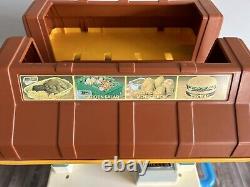 Vintage 1989 Fisher Price McDonald's Restaurant Drive Thru Playset withfood & toys