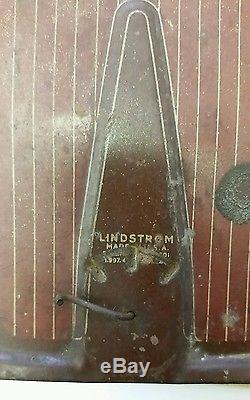 Vintage 19 Lindstrom Tin Toy Boat Ship With Early Clockwork Wind Up Motor