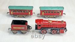 Vintage 30s IVES Wind up Train Engine, tender & 2 Passenger Cars set