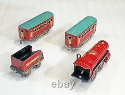 Vintage 30s IVES Wind up Train Engine, tender & 2 Passenger Cars set