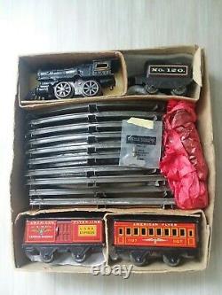 Vintage American Flyer WIND UP Toy Train Set in Original Box 13 Loco, Red Pass