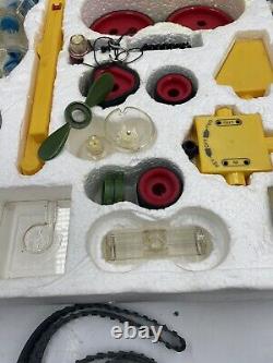 Vintage Capsela 1000 Motorized Science Building Land Water Toy With Box