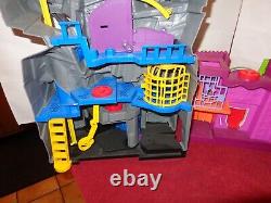Vintage Children`s Toy Play Sets 1 Batman Cave & 1 Castle + 1 Joker House -c26