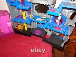 Vintage Children`s Toy Play Sets 1 Batman Cave & 1 Castle + 1 Joker House -c26