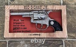Vintage Hubley RIC-O-SHAY Jr. Cap Gun Toy in the ORIGINAL BOX