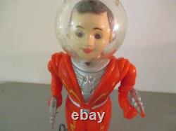 Vintage Irwin Space Man Robot Man From Mars Wind Up Plastic Toy 10 tall