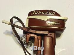 Vintage Johnson Sea Horse 35 Toy Outboard Motor With Box And Stand tested/works