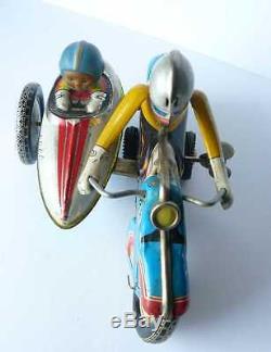 Vintage MS-709 CHINA #605 Wind Up Tin Toy MOTORCYCLE with SIDECAR