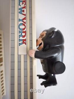 Vintage Manhattan Bank Wind Up King Kong Gorilla Japanese Toy With Box