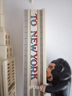 Vintage Manhattan Bank Wind Up King Kong Gorilla Japanese Toy With Box
