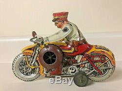 Vintage Marx Motorcycle Cop Tin Litho Toy Police Wind Up Nice Shape