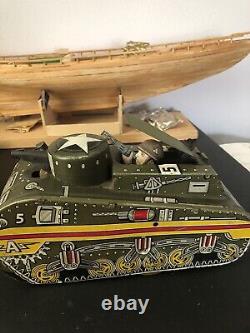 Vintage Marx Tin Litho Wind Up Military Tanks with Key Doughboy Soldier Antique