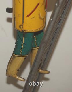 Vintage Marx Toy Climbing Fireman Wind-up Tin Litho With Ladder In Ob