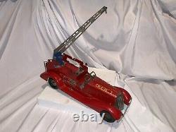 Vintage Marx VFD Fire Engine Water Tower Truck Wind Up Toy