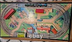Vintage Ranger Steel #410 Model Mechanical Railroad Toy Train Set with Box