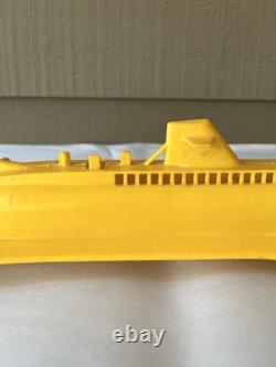 Vintage Remco SEAVIEW Submarine 1965 Voyage To The Bottom Of The Sea toy