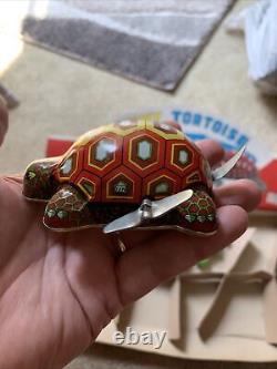 Vintage Store Display Funny Tortoise Wind Up Toys Made Japan 5 Turtles NOS