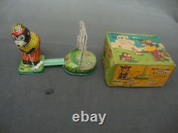 Vintage TPS Japan Mechanical Bear Golfer Tin Wind Up Toy w Original Box 3 Balls