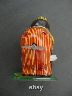 Vintage TPS Japan Mechanical Bear Golfer Tin Wind Up Toy w Original Box 3 Balls