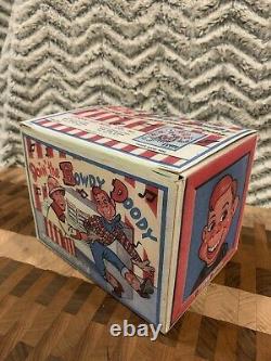 Vintage Unique Art Howdy Doody Tin Wind Up Toy With Reproduction Box