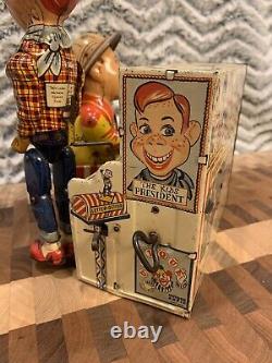 Vintage Unique Art Howdy Doody Tin Wind Up Toy With Reproduction Box