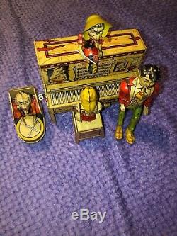 Vintage Unique Art Lil' Abner & The Dog Patch 4 Man Band Tin Litho Wind Up READ