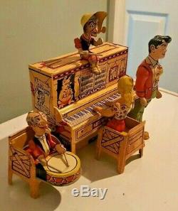 Vintage Unique Art Ll'L Abner & His Dogpatch Band Tin Litho Windup Toy with OB