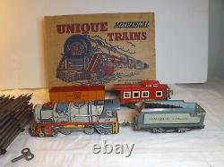 Vintage Unique Art Mfg. #400 Mechanical Train Set Wind Up with box