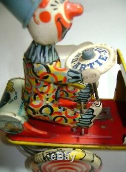 Vintage Unique Art Mfg Co. Artie The Clown Car Tin Litho Wind Up Toy U. S. A
