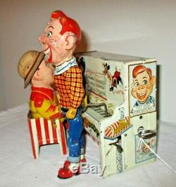 Vintage Unique Arts Co Tin Wind Up Howdy Doody & Bob Smith, Piano Character Toy